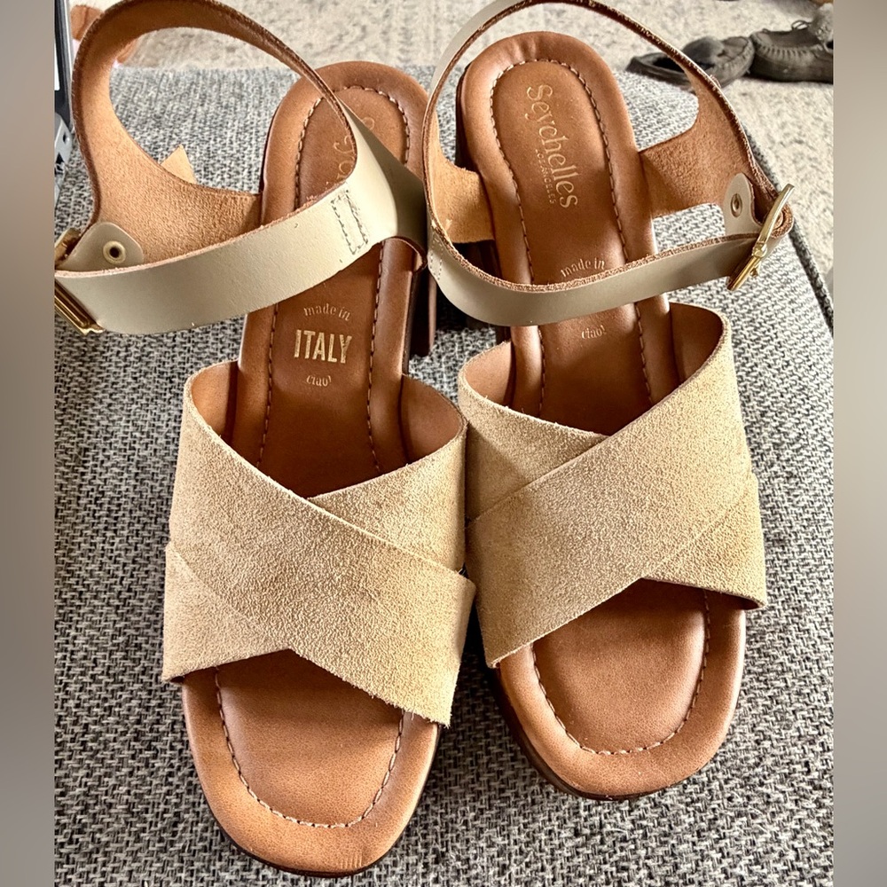 Seychelles Beige Suede Crisscross Sandals with Ankle Strap 7.5 - EUC